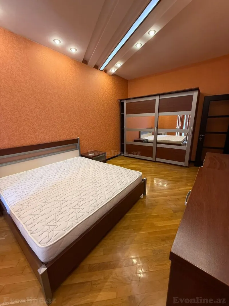 Kirayə verilir 3 otaqlı Mənzil Yeni tikili 145 m² Nəsimi r. - şəkil 9