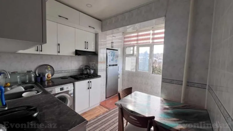 Satılır 4 otaqlı Mənzil Köhnə tikili 115 m² Əhmədli m. - şəkil 2