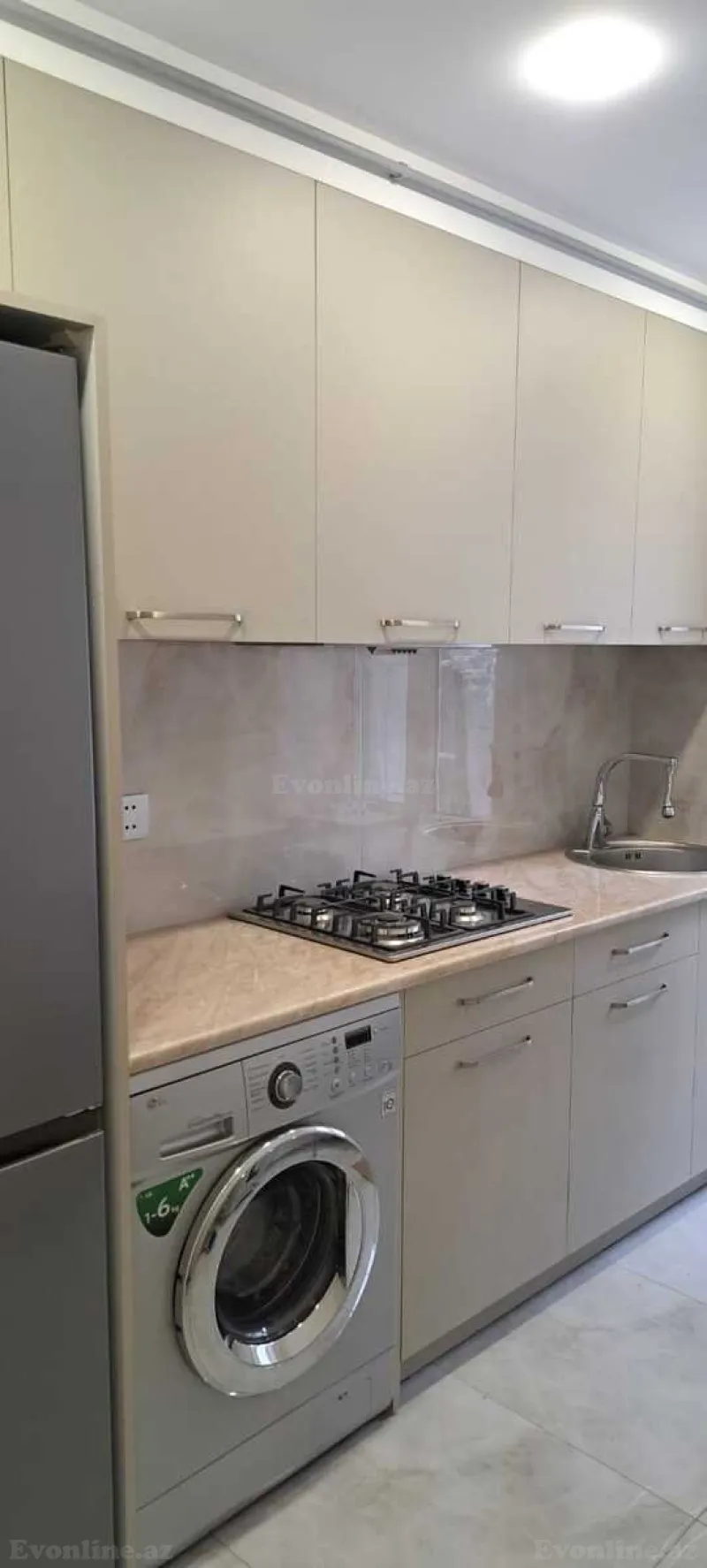 Satılır 2 otaqlı Mənzil Köhnə tikili 52 m² Xalqlar Dostluğu m. - şəkil 2