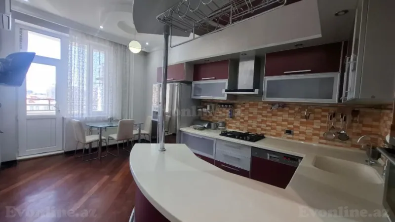 Kirayə verilir 3 otaqlı Mənzil Yeni tikili 172 m² 28 May m. - şəkil 6