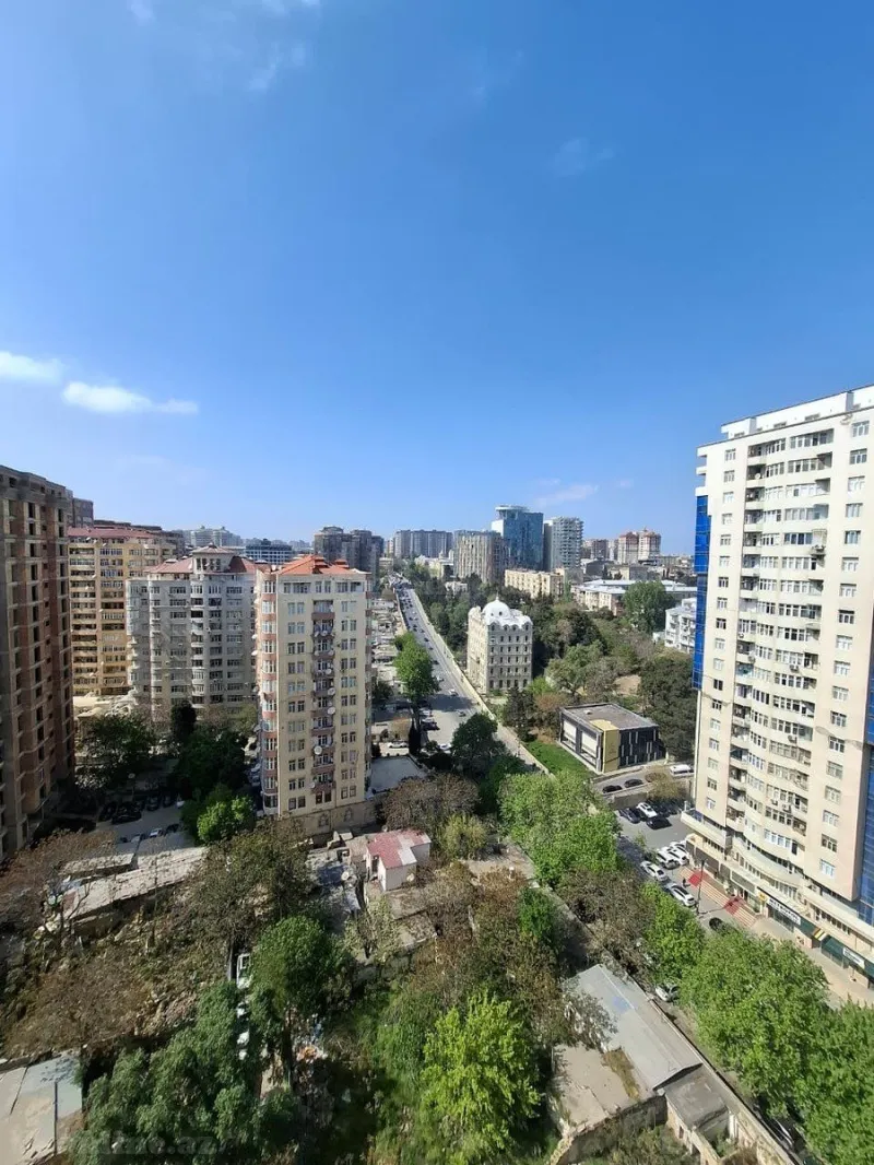 Kirayə verilir 3 otaqlı Mənzil Yeni tikili 172 m² 28 May m. - şəkil 9