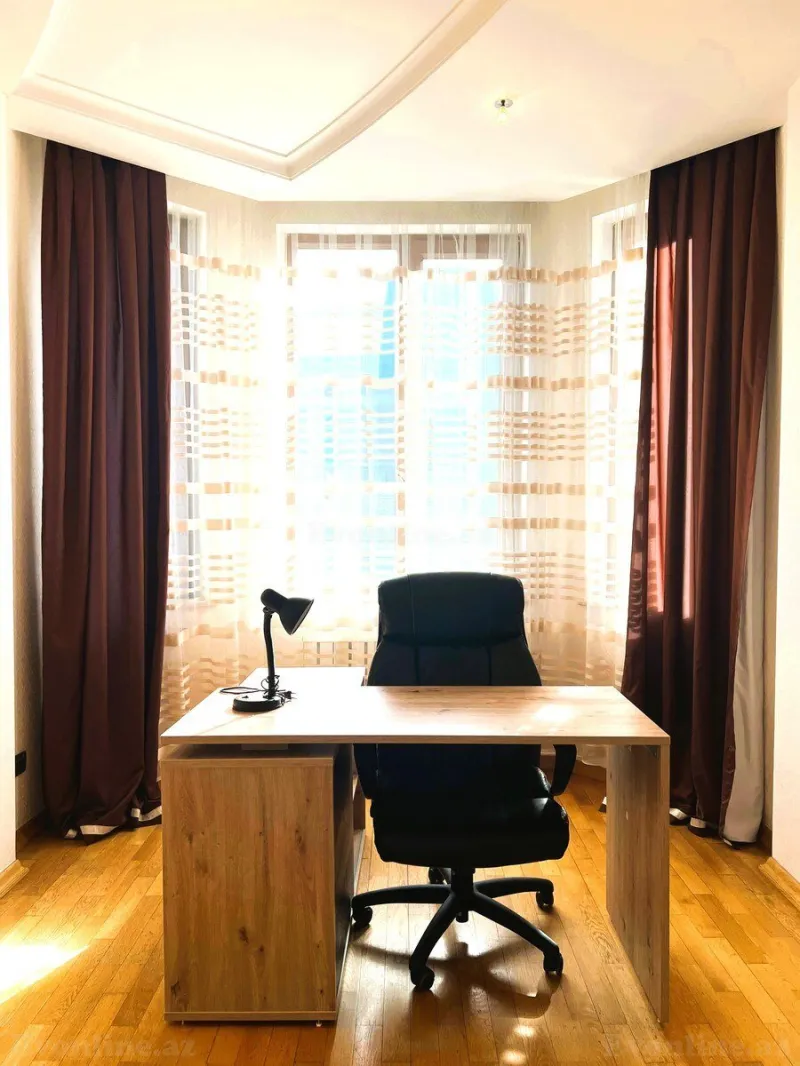 Kirayə verilir 3 otaqlı Mənzil Yeni tikili 190 m² 28 May m. - şəkil 4