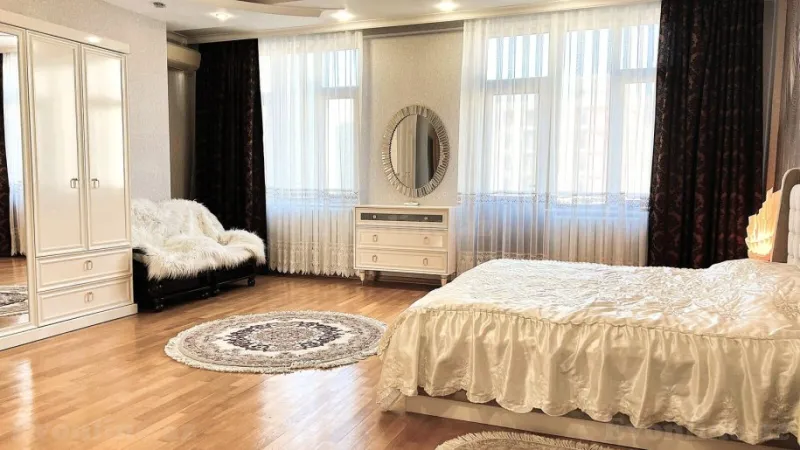 Kirayə verilir 3 otaqlı Mənzil Yeni tikili 190 m² 28 May m. - şəkil 6
