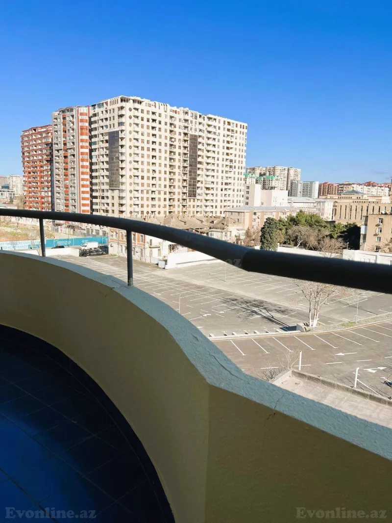Kirayə verilir 3 otaqlı Mənzil Yeni tikili 190 m² 28 May m. - şəkil 17