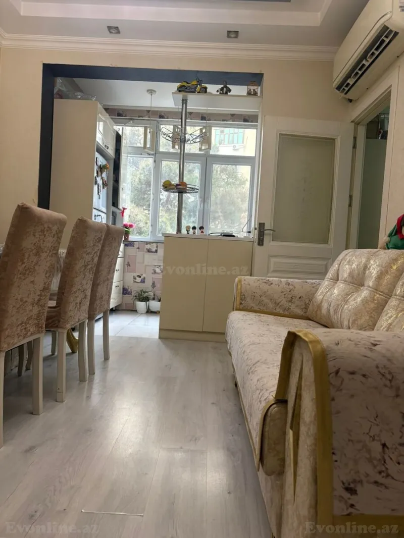 Satılır 2 otaqlı Mənzil Köhnə tikili 55 m² 5-ci mikrorayon