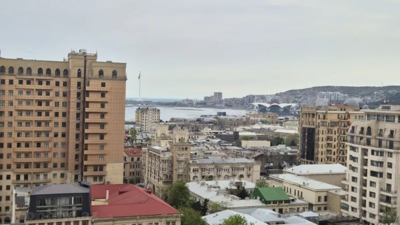 Satılır 4 otaqlı Mənzil Yeni tikili 200 m² Nizami m. - şəkil 4