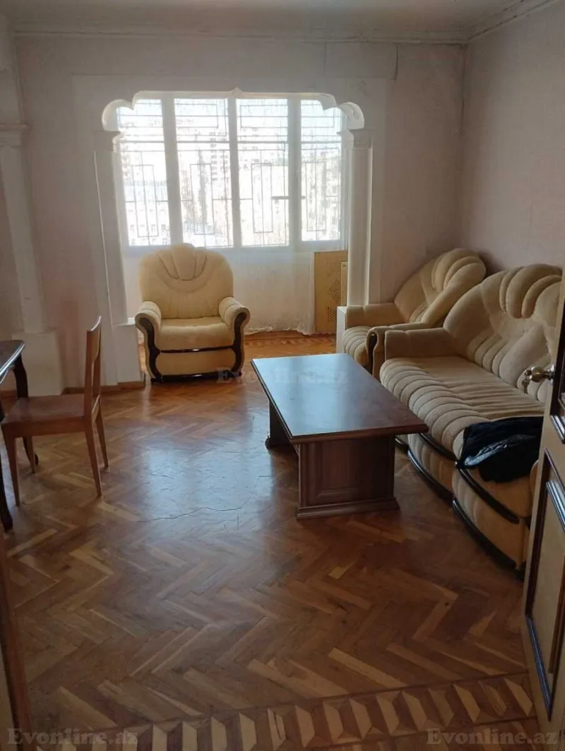 Satılır 4 otaqlı Mənzil Köhnə tikili 81.6 m² Elmlər Akademiyası m. - şəkil 2