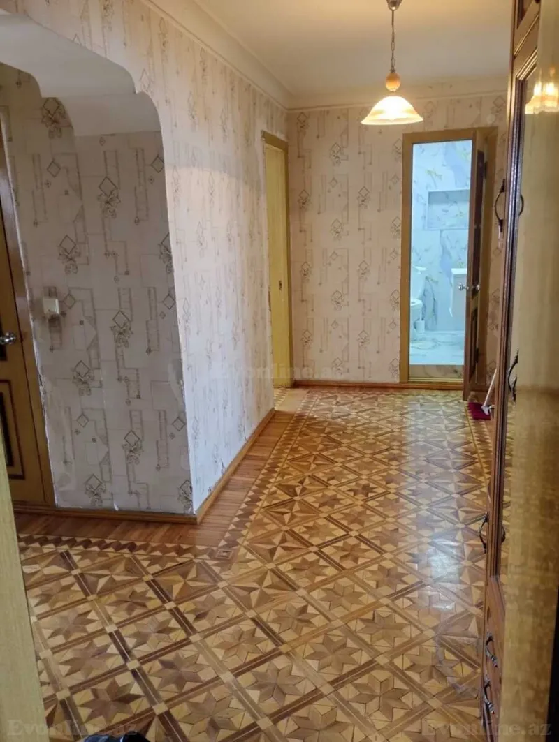 Satılır 4 otaqlı Mənzil Köhnə tikili 81.6 m² Elmlər Akademiyası m. - şəkil 4
