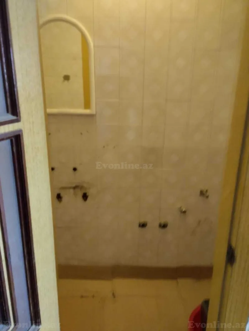 Satılır 4 otaqlı Mənzil Köhnə tikili 81.6 m² Elmlər Akademiyası m. - şəkil 13