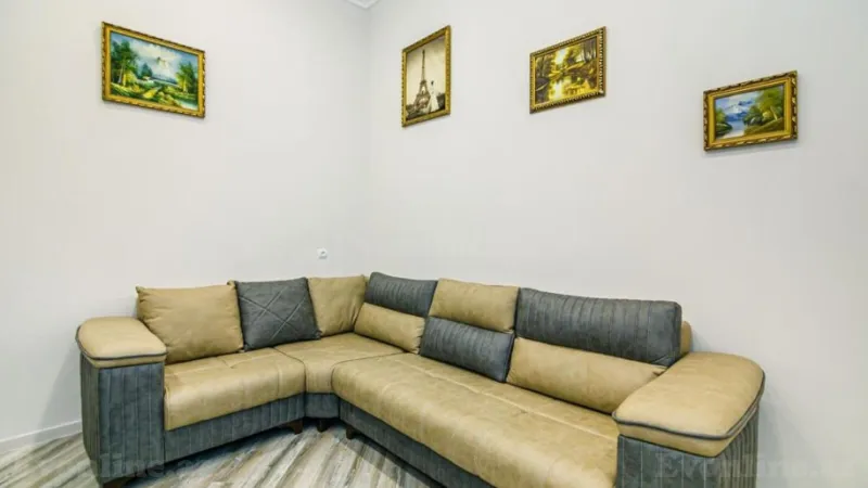 Satılır 2 otaqlı Mənzil Köhnə tikili 60 m² Sahil m. - şəkil 2