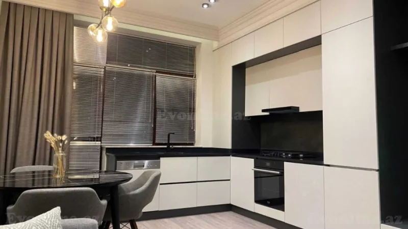 Kirayə verilir 3 otaqlı Mənzil Yeni tikili 120 m² 28 May m. - şəkil 8
