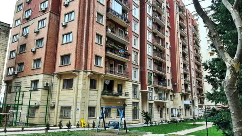 4 otaqlı Mənzil 360 m² Gənclik m. Satılır
