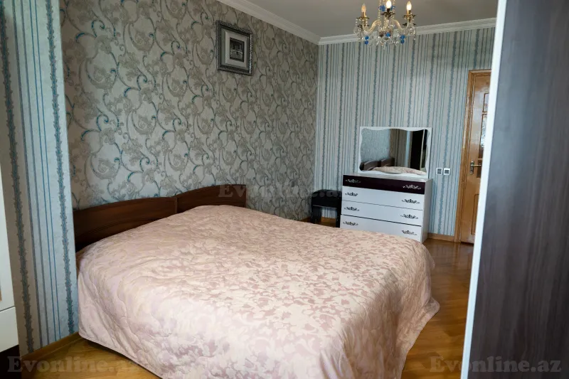 Satılır 4 otaqlı Mənzil Köhnə tikili 100 m² Q.Qarayev pr. - şəkil 8