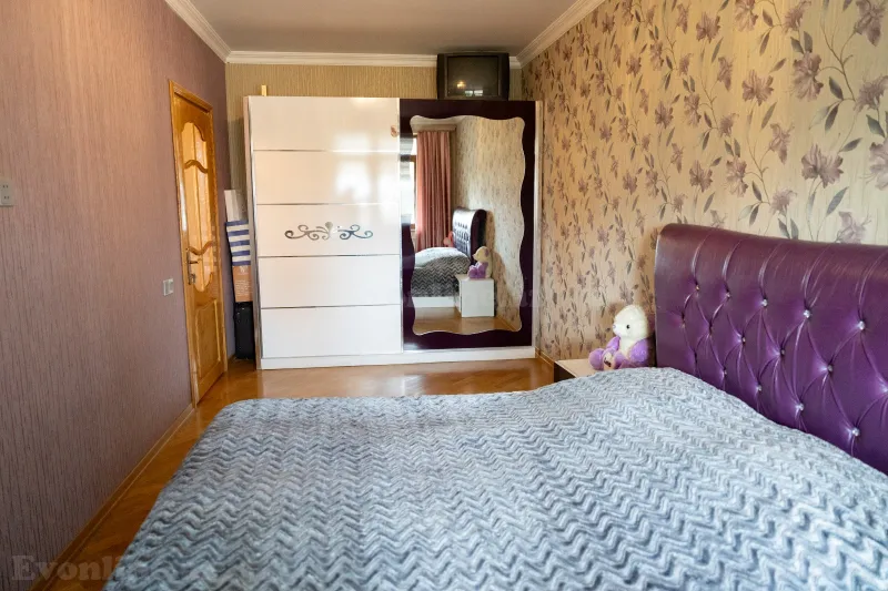 Satılır 4 otaqlı Mənzil Köhnə tikili 100 m² Q.Qarayev pr. - şəkil 9