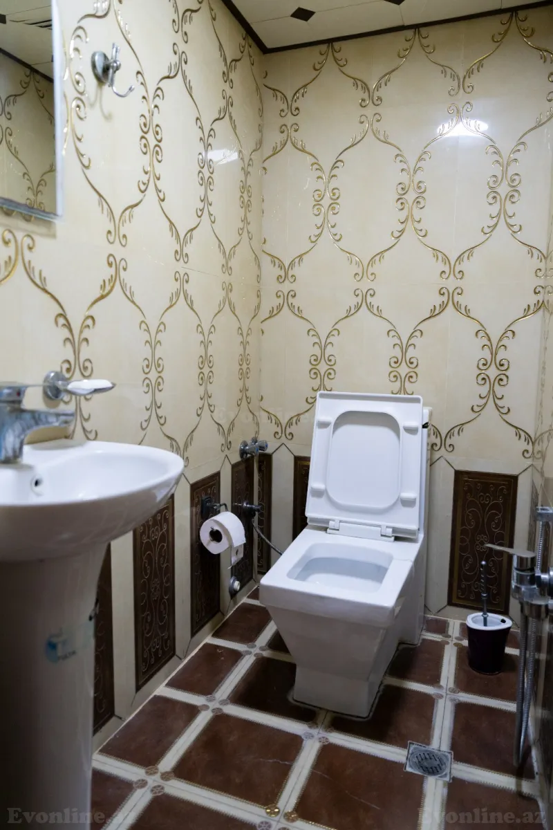 Satılır 4 otaqlı Mənzil Köhnə tikili 100 m² Q.Qarayev pr. - şəkil 10