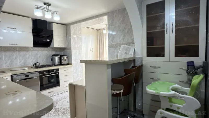 Satılır 5 otaqlı Mənzil Köhnə tikili 112 m² Əhmədli - şəkil 19