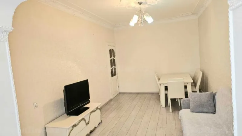 Kirayə verilir 3 otaqlı Mənzil Köhnə tikili 80 m² Gənclik m. - şəkil 6