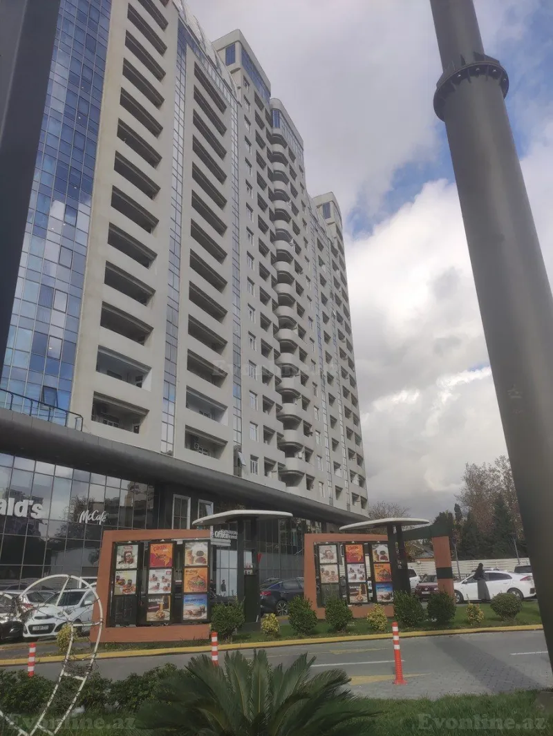 Satılır 1 otaqlı Mənzil Yeni tikili 79 m² Xətai r. - şəkil 3