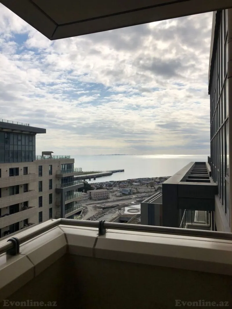 Kirayə verilir 3 otaqlı Mənzil Yeni tikili 130 m² Səbail r.