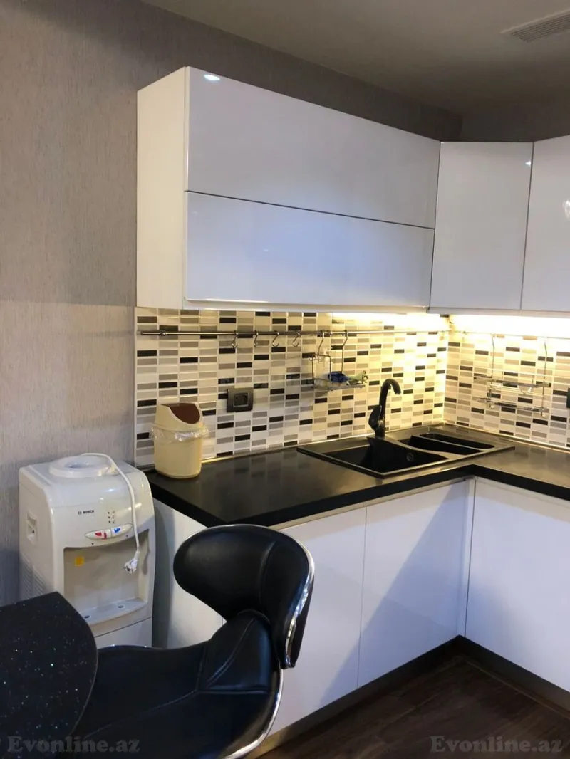 Kirayə verilir 3 otaqlı Mənzil Yeni tikili 130 m² Səbail r. - şəkil 5