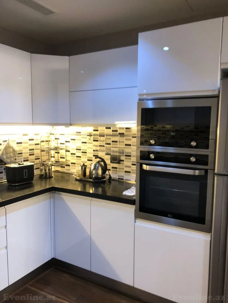 Kirayə verilir 3 otaqlı Mənzil Yeni tikili 130 m² Səbail r. - şəkil 7