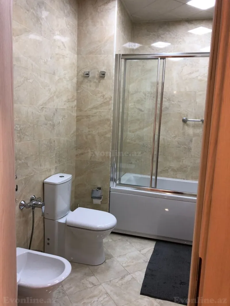Kirayə verilir 3 otaqlı Mənzil Yeni tikili 130 m² Səbail r. - şəkil 12