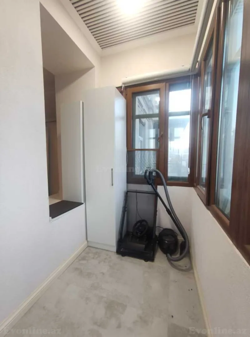 Satılır 3 otaqlı Mənzil Köhnə tikili 97 m² Nizami m. - şəkil 21