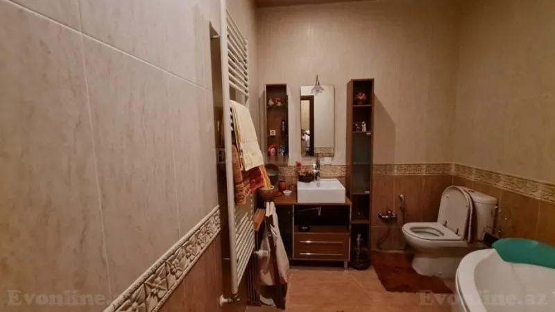 Satılır 5 otaqlı Mənzil Yeni tikili 220 m² Nəsimi r. - şəkil 2