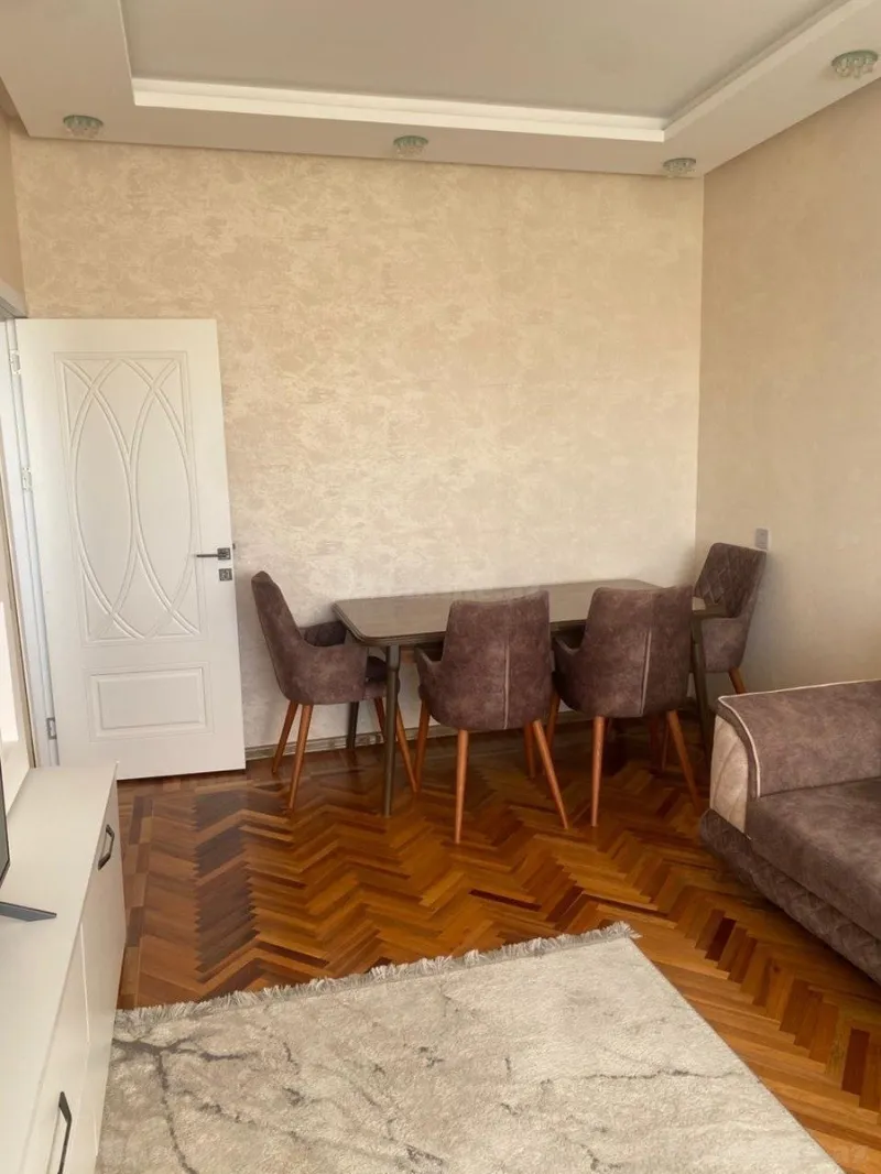Satılır 3 otaqlı Mənzil Köhnə tikili 75 m² Binəqədi r. - şəkil 2