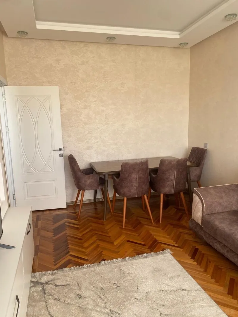 Satılır 3 otaqlı Mənzil Köhnə tikili 90 m² 4-cü mikrorayon - şəkil 2
