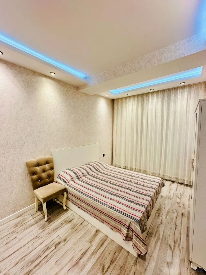 Kirayə verilir 3 otaqlı Mənzil Yeni tikili 80 m² 7-ci mikrorayon - şəkil 2