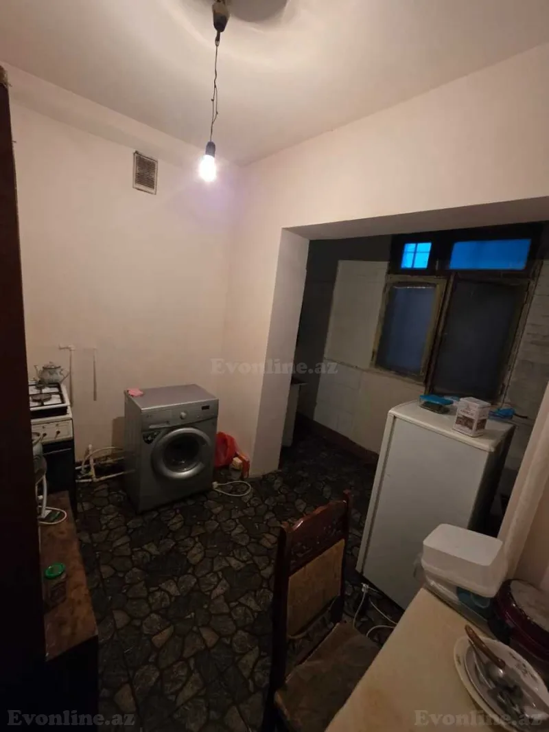 Satılır 2 otaqlı Mənzil Köhnə tikili 63 m² 8-ci kilometr - şəkil 2