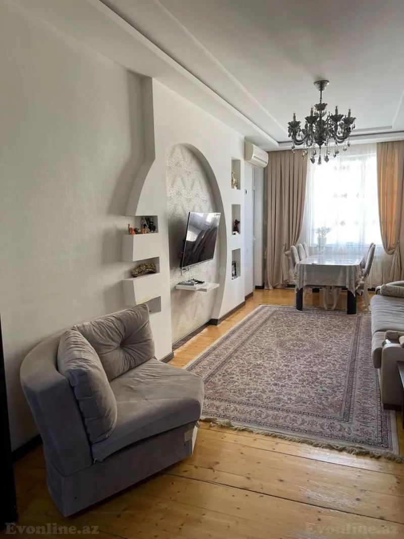 Satılır 4 otaqlı Mənzil Yeni tikili 122 m² Səbail r. - şəkil 2