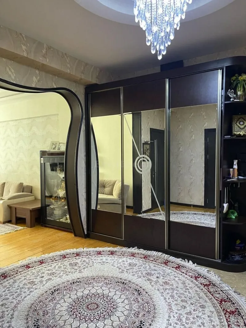 Satılır 4 otaqlı Mənzil Yeni tikili 122 m² Səbail r. - şəkil 5