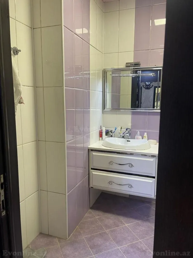 Satılır 4 otaqlı Mənzil Yeni tikili 122 m² Səbail r. - şəkil 17