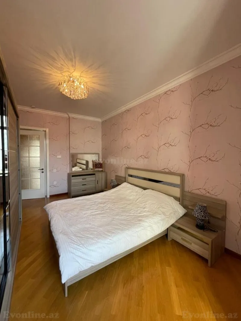 Kirayə verilir 3 otaqlı Mənzil Yeni tikili 150 m² İçərişəhər m. - şəkil 15