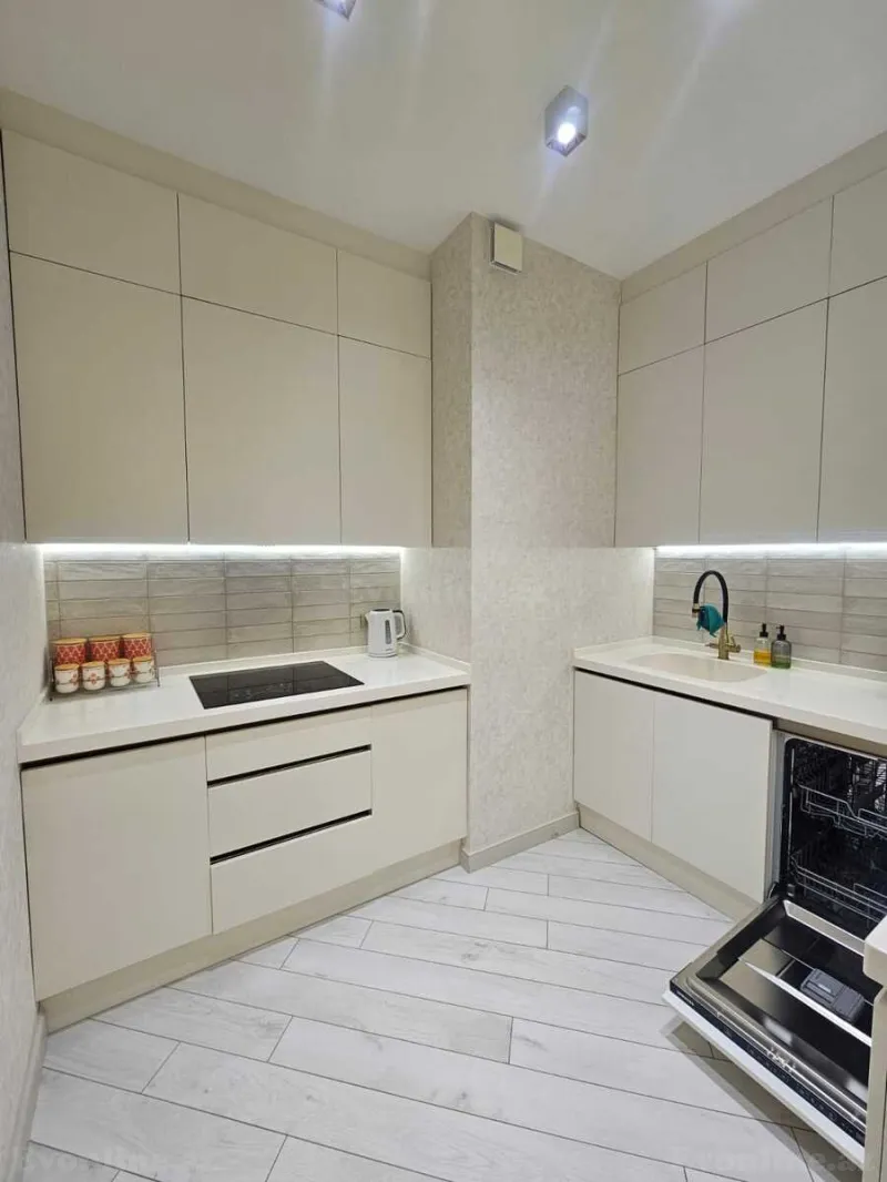 Kirayə verilir 3 otaqlı Mənzil Yeni tikili 115 m² Xətai r. - şəkil 9