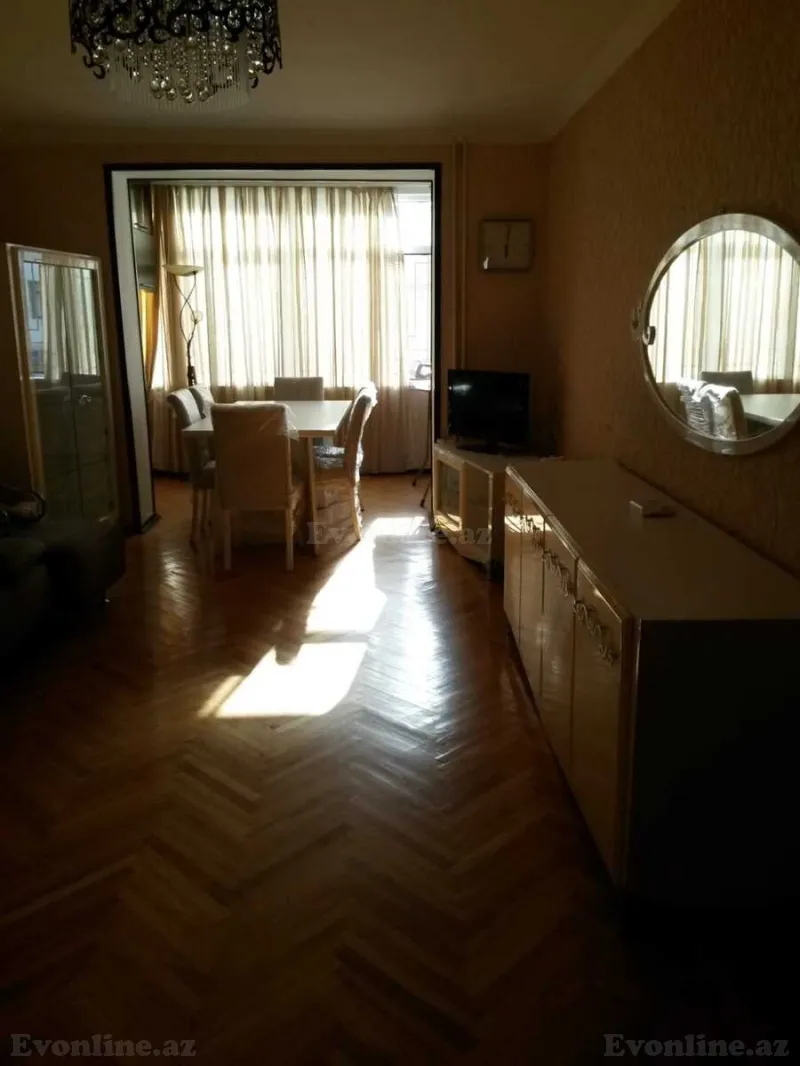 Satılır 2 otaqlı Mənzil Köhnə tikili 60 m² Nəsimi r. - şəkil 5