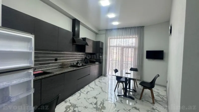 Kirayə verilir 2 otaqlı Mənzil Yeni tikili 100 m² Xətai r. - şəkil 5