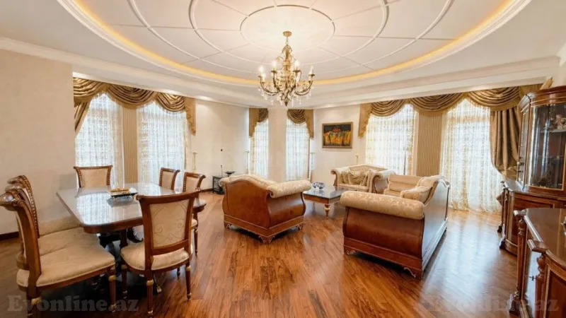 4 otaqlı Mənzil 220 m² 28 May m. Satılır