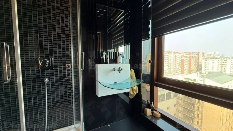 Satılır 4 otaqlı Mənzil Yeni tikili 220 m² 28 May m. - şəkil 6