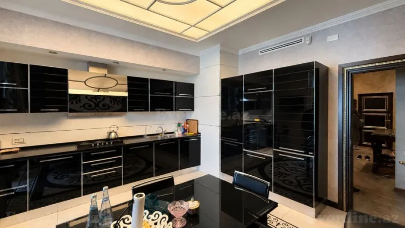 Satılır 4 otaqlı Mənzil Yeni tikili 220 m² 28 May m. - şəkil 13
