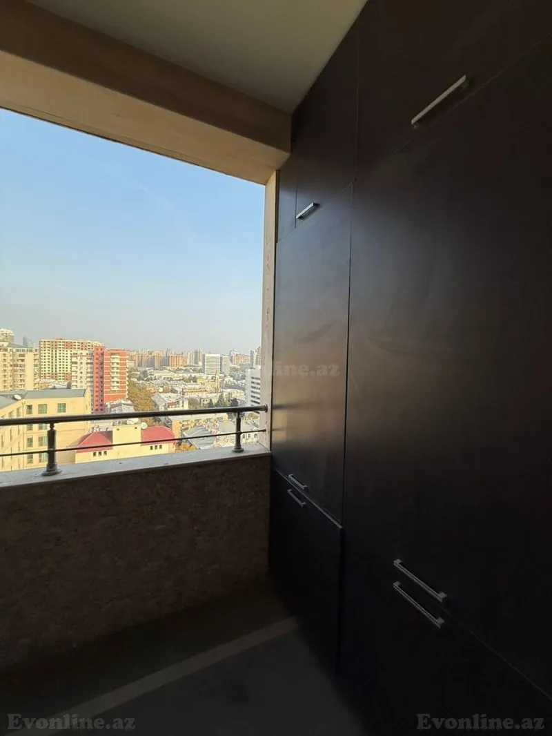 Satılır 4 otaqlı Mənzil Yeni tikili 220 m² 28 May m. - şəkil 21