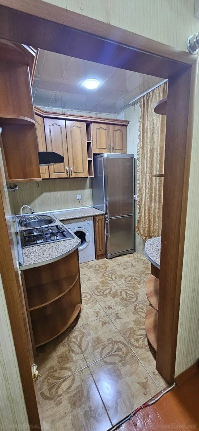 Kirayə verilir 1 otaqlı Mənzil Köhnə tikili 40 m² Memar Əcəmi m. - şəkil 4