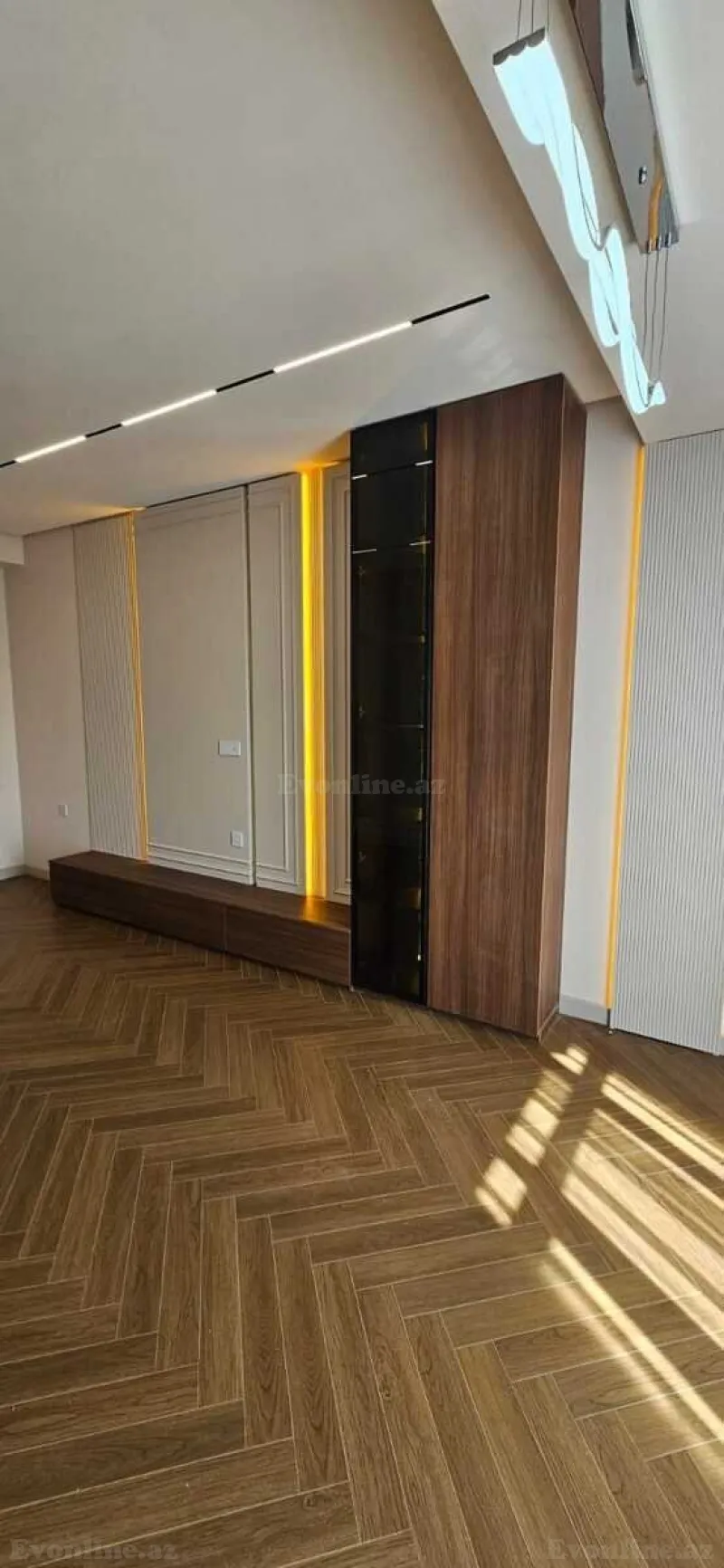 Satılır 3 otaqlı Mənzil Yeni tikili 120 m² İnşaatçılar m. - şəkil 3