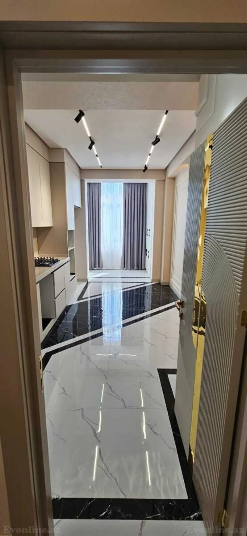Satılır 3 otaqlı Mənzil Yeni tikili 120 m² İnşaatçılar m. - şəkil 9
