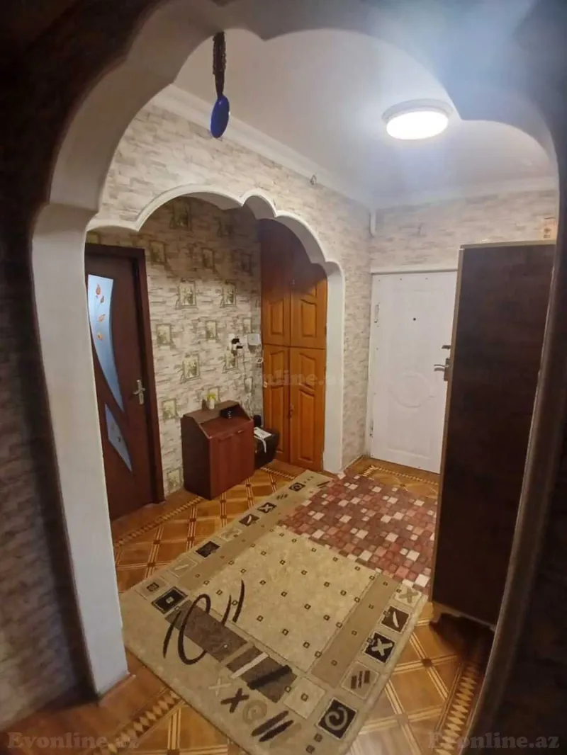 3 otaqlı Mənzil 70 m² 8-ci kilometr Satılır