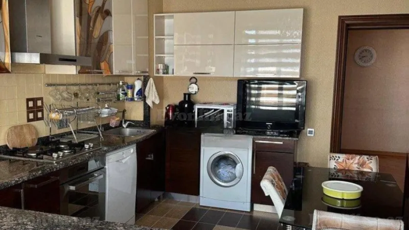 Kirayə verilir 4 otaqlı Mənzil Yeni tikili 220 m² Elmlər Akademiyası m. - şəkil 8