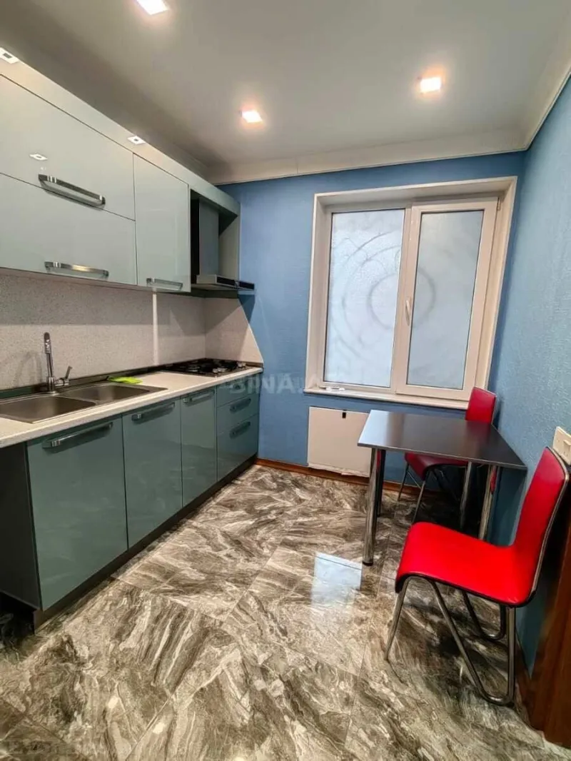 Kirayə verilir 2 otaqlı Mənzil Köhnə tikili 80 m² 2-ci mikrorayon - şəkil 3
