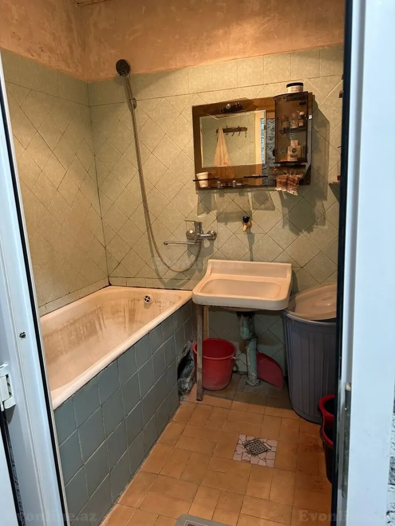 Satılır 3 otaqlı Mənzil Köhnə tikili 80 m² Əhmədli m. - şəkil 6
